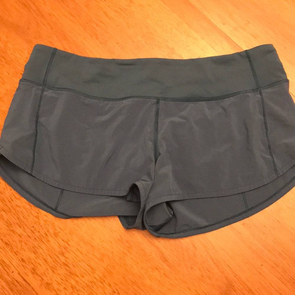 Lululemon Speed short jade 2.5” low rise